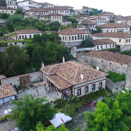 Guest House Iljesa Берат Экстерьер фото