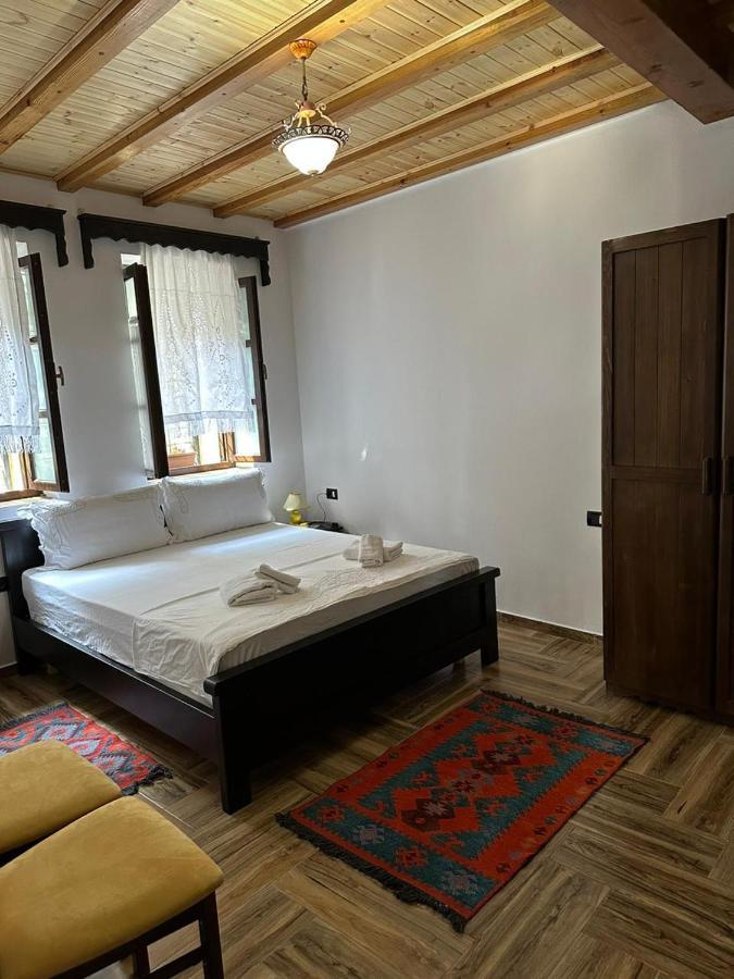 Guest House Iljesa Берат Экстерьер фото