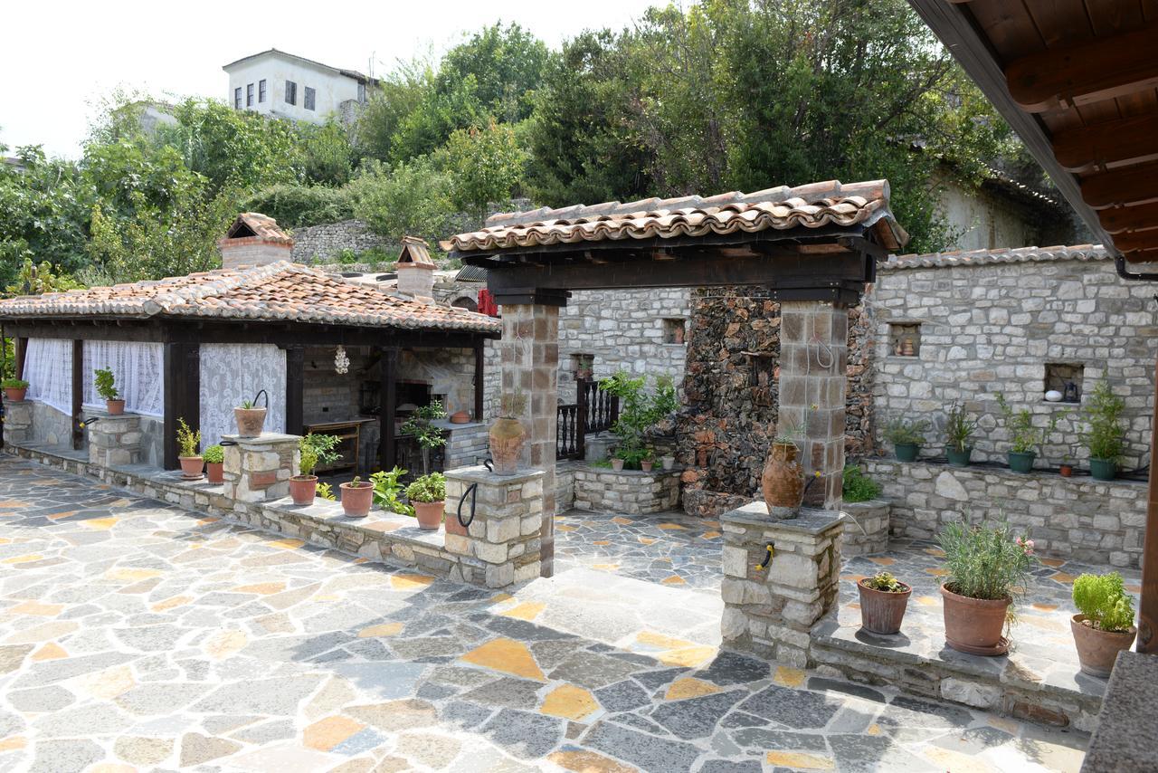 Guest House Iljesa Берат Экстерьер фото