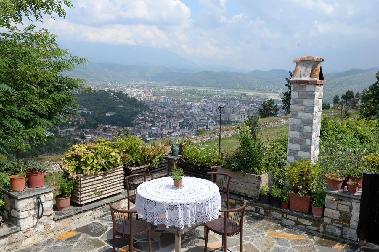 Guest House Iljesa Берат Экстерьер фото