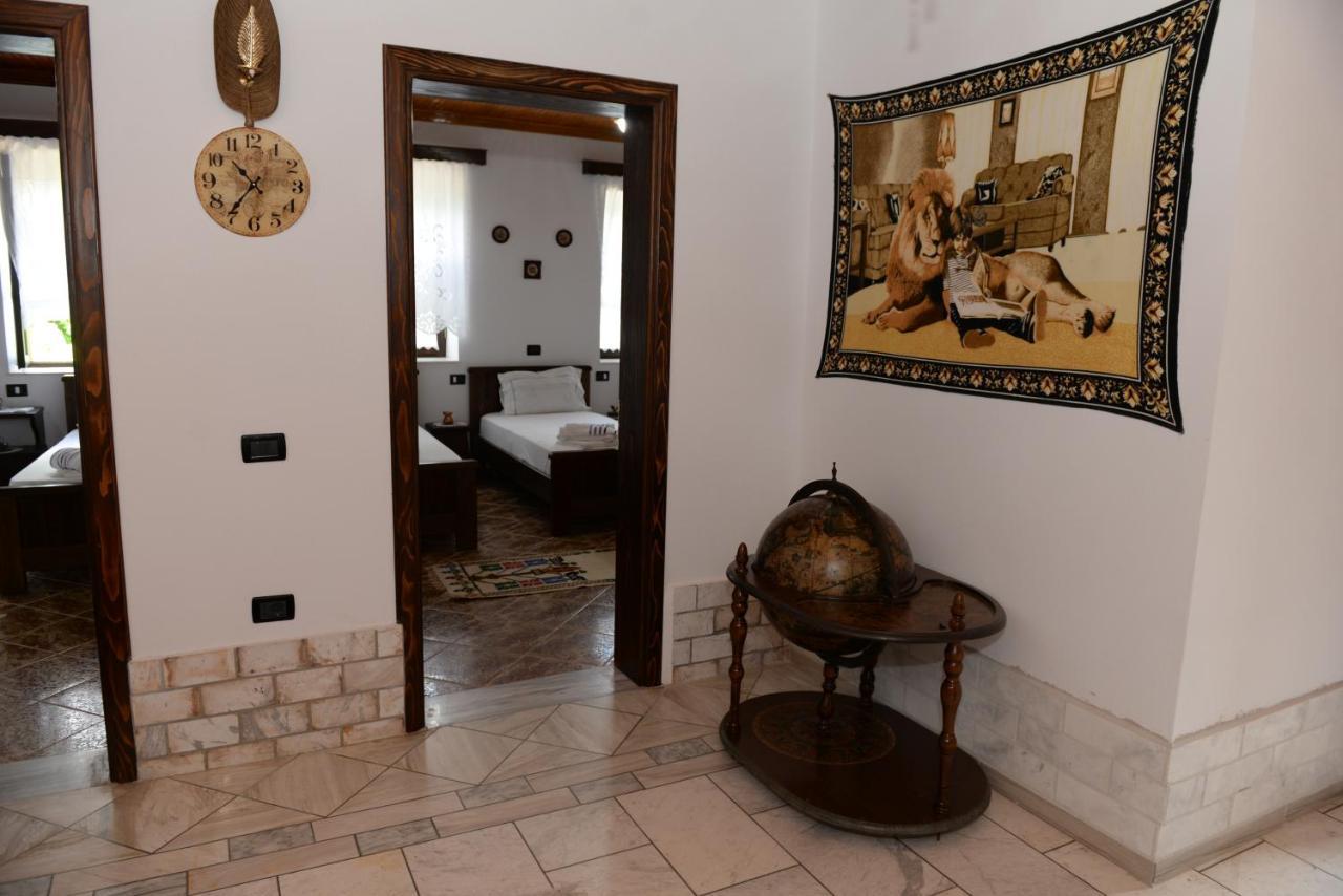 Guest House Iljesa Берат Экстерьер фото
