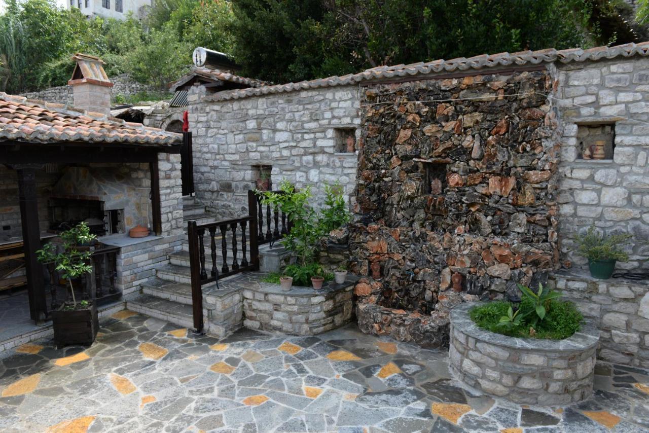 Guest House Iljesa Берат Экстерьер фото