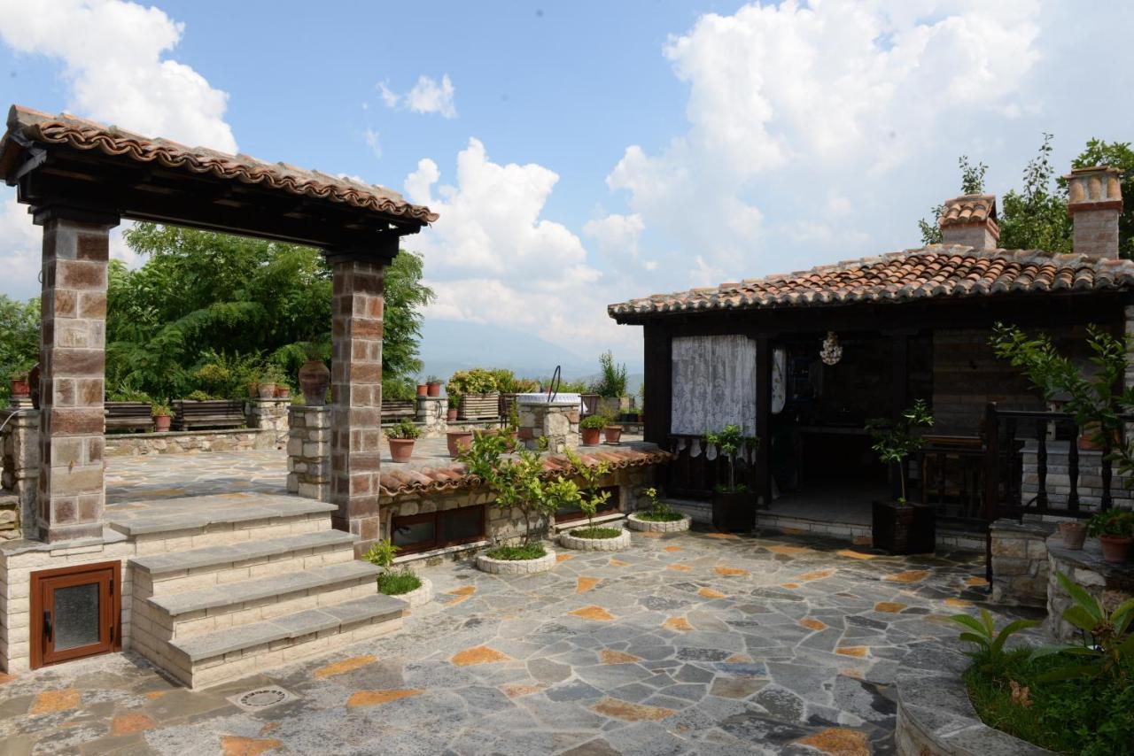 Guest House Iljesa Берат Экстерьер фото