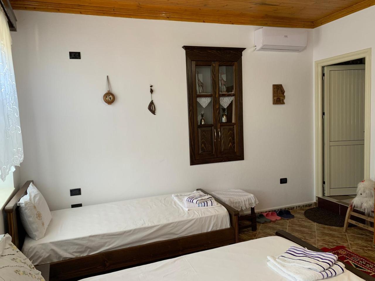 Guest House Iljesa Берат Экстерьер фото