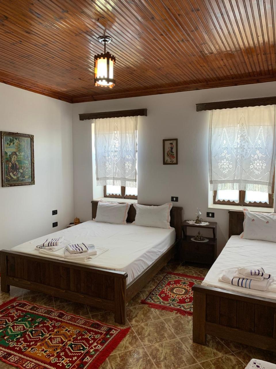 Guest House Iljesa Берат Экстерьер фото